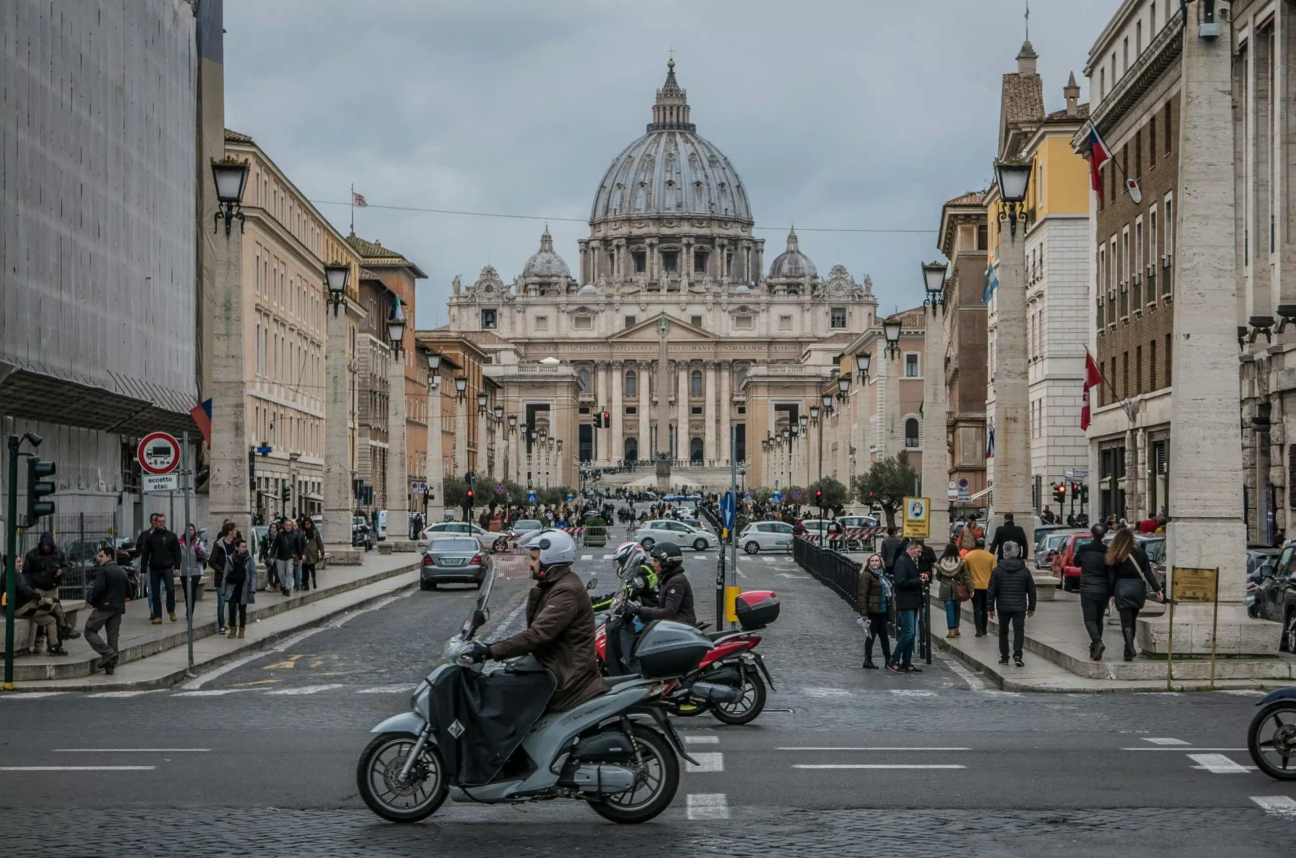 rues d'une grande ville italienne